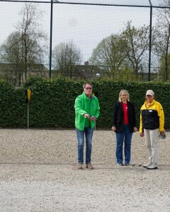 Rene gooit bal